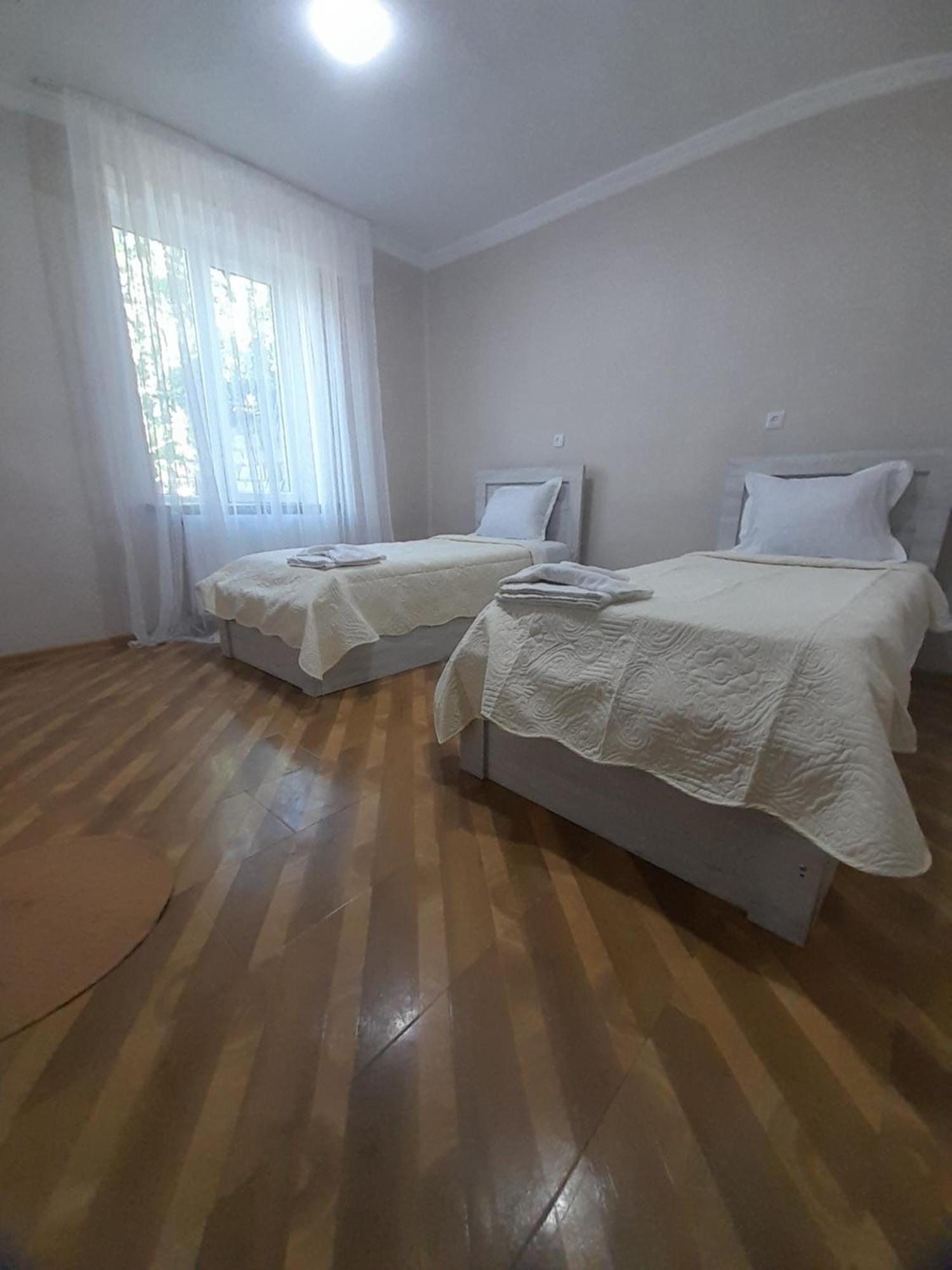 Hotel Lukarabati Akhaltsikhe  Exteriör bild