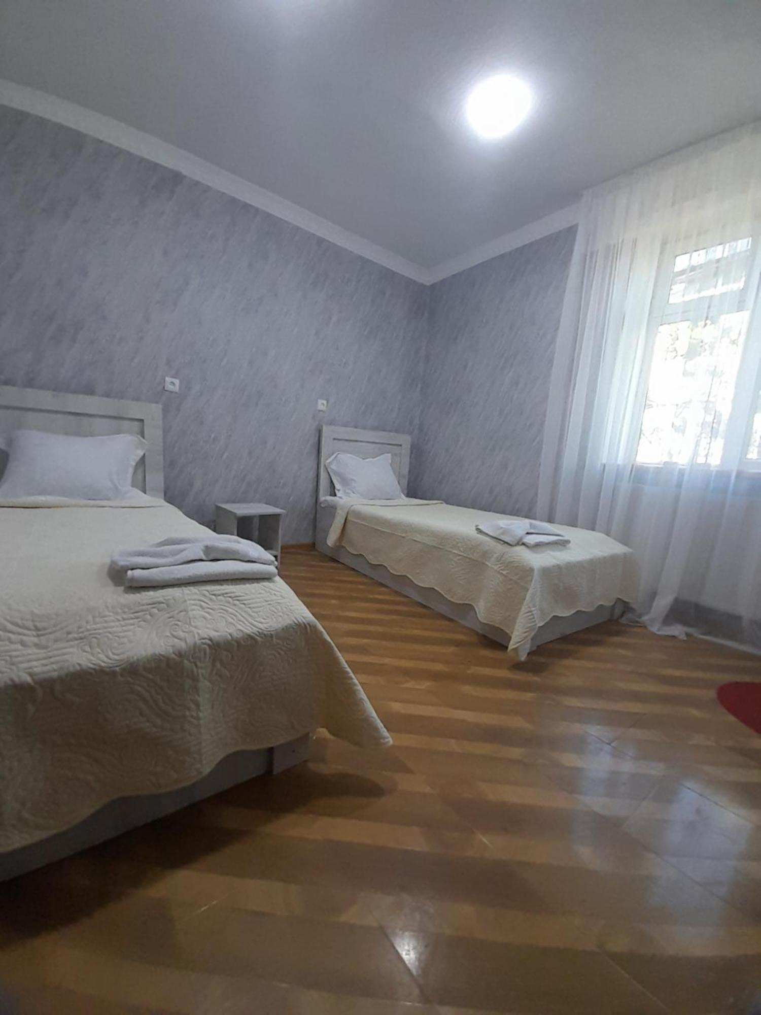 Hotel Lukarabati Akhaltsikhe  Exteriör bild