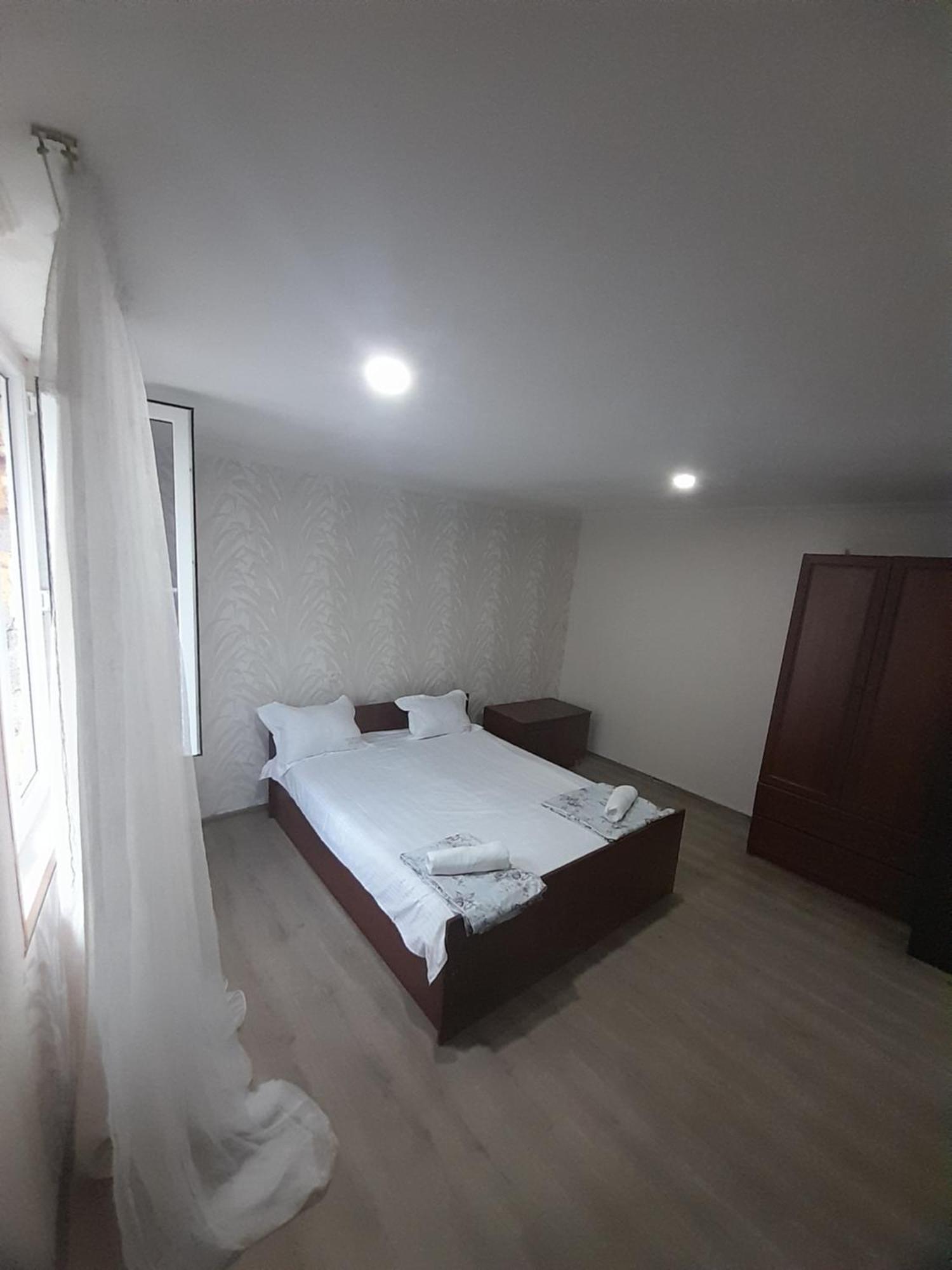 Hotel Lukarabati Akhaltsikhe  Exteriör bild